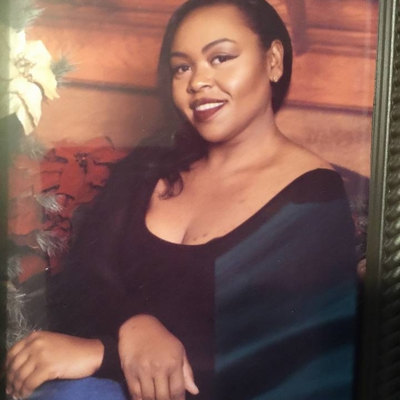 Meet your Posher, Daniella - Picture 1 of 1